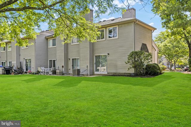 37 TEAL CT, East Windsor, NJ 08520