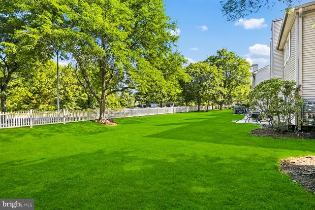 37 TEAL CT, East Windsor, NJ 08520