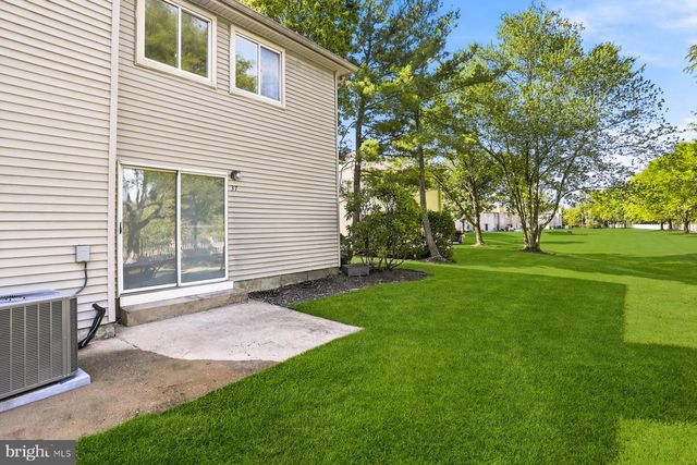 37 TEAL CT, East Windsor, NJ 08520