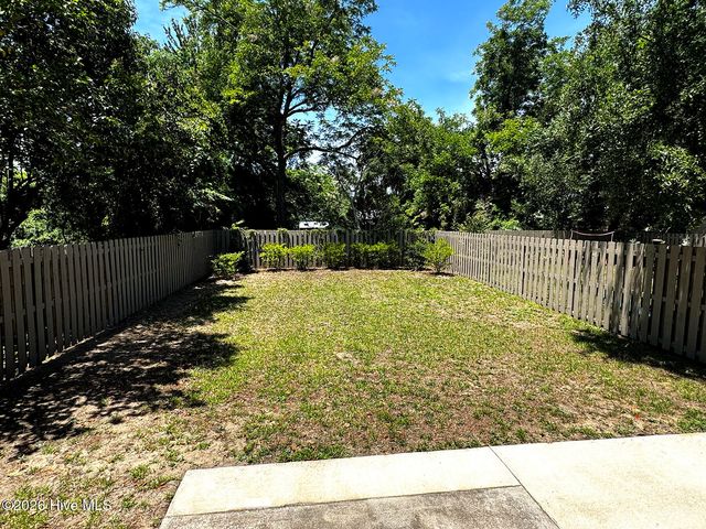 809 N 7th Street, Wilmington, NC 28401
