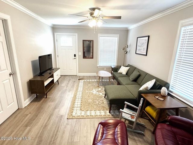 809 N 7th Street, Wilmington, NC 28401