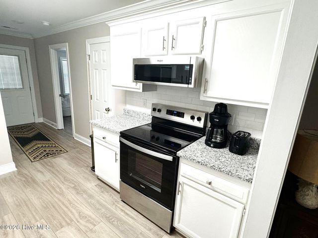 809 N 7th Street, Wilmington, NC 28401