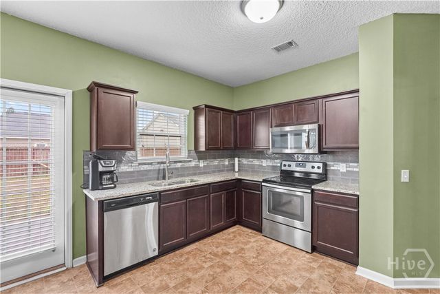1516 Bayberry Drive, Hinesville, GA 31313