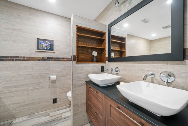 1305 Savannah Drive, Irving, TX 75062