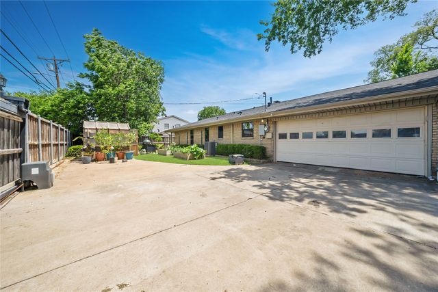 1305 Savannah Drive, Irving, TX 75062