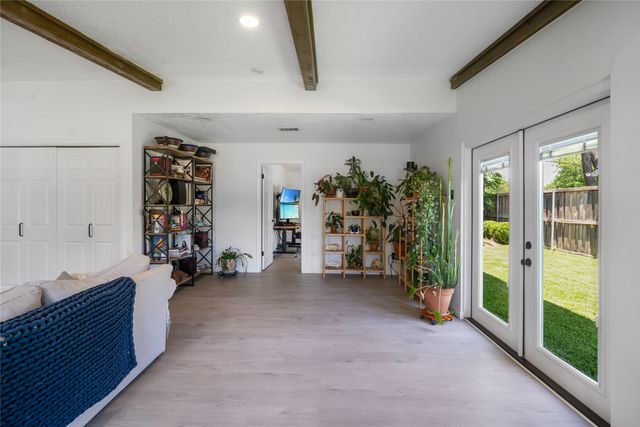 1305 Savannah Drive, Irving, TX 75062
