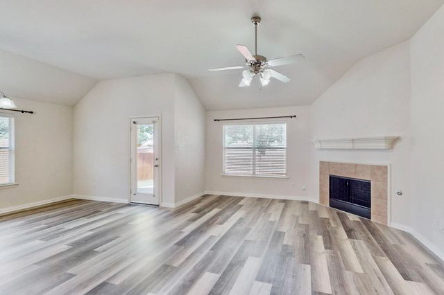 1216 Lake Forest Drive, Grand Prairie, TX 75052