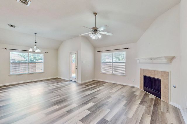 1216 Lake Forest Drive, Grand Prairie, TX 75052