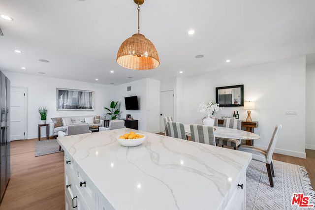 166 S Gardner Street, Los Angeles, CA 90036