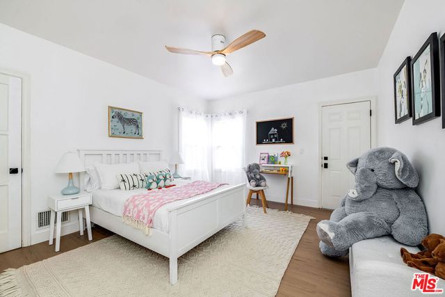 166 S Gardner Street, Los Angeles, CA 90036