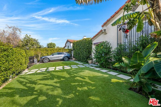 166 S Gardner Street, Los Angeles, CA 90036