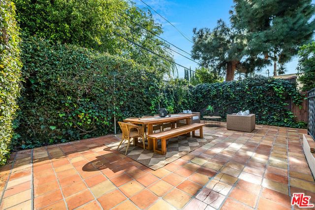 166 S Gardner Street, Los Angeles, CA 90036