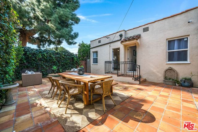 166 S Gardner Street, Los Angeles, CA 90036