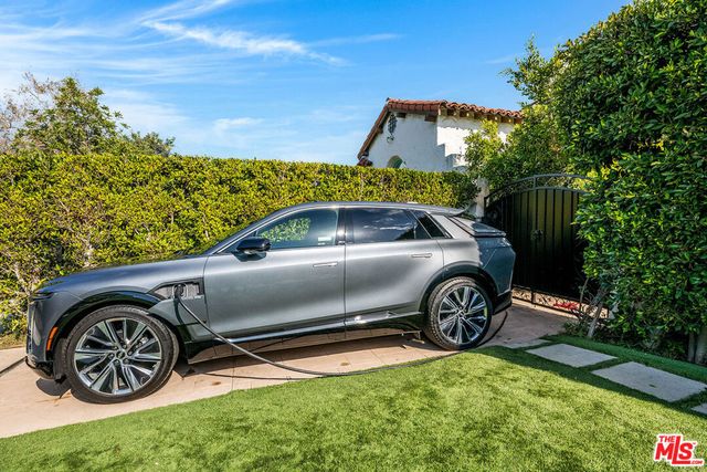 166 S Gardner Street, Los Angeles, CA 90036