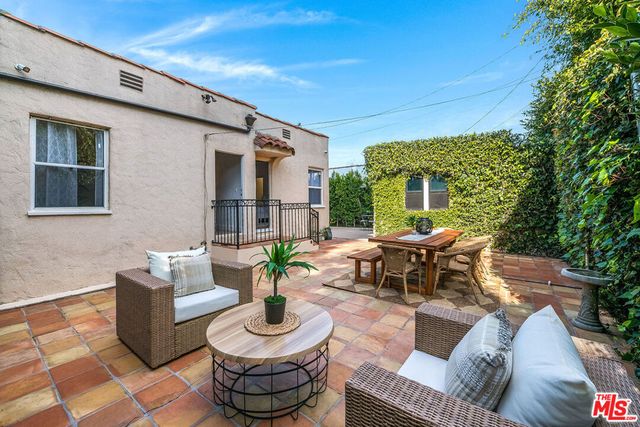 166 S Gardner Street, Los Angeles, CA 90036