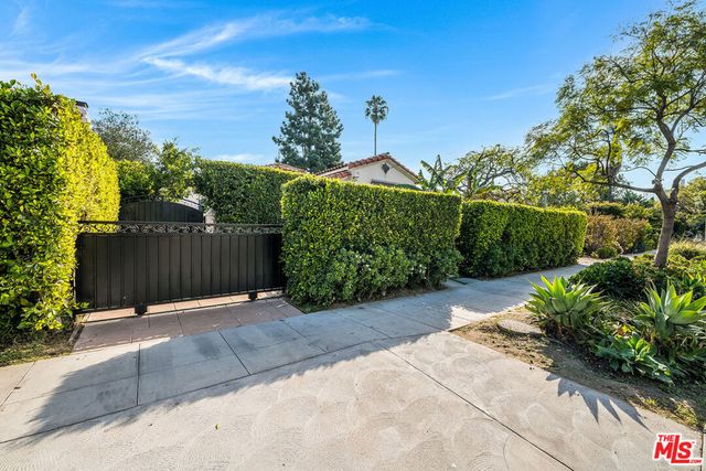 166 S Gardner Street, Los Angeles, CA 90036