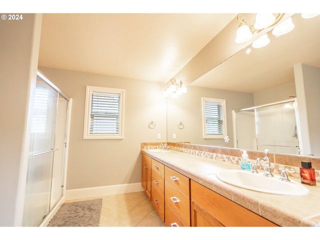 2757 ISLANDER Ave, Salem, OR 97304