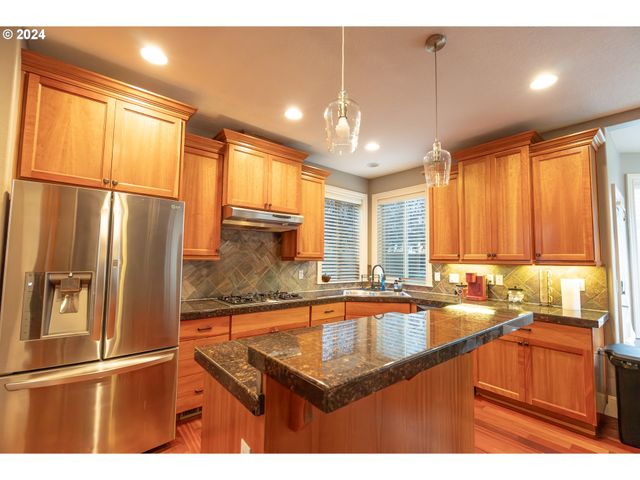 2757 ISLANDER Ave, Salem, OR 97304