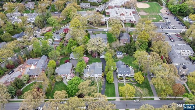 227 Fairmount Road, Ridgewood, NJ 07450