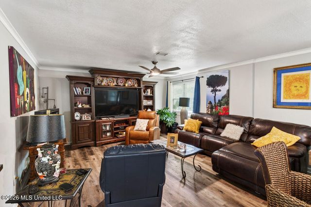208 Linda Drive, Ocean Springs, MS 39564