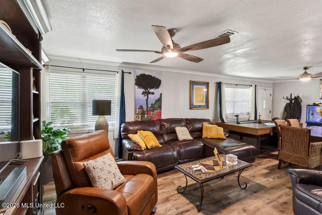 208 Linda Drive, Ocean Springs, MS 39564