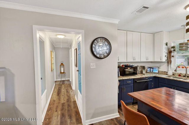 208 Linda Drive, Ocean Springs, MS 39564