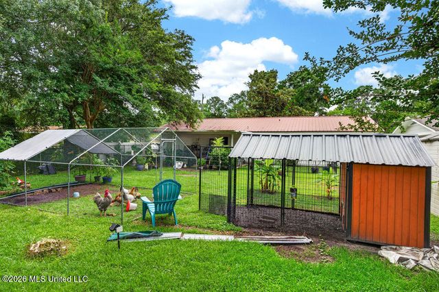208 Linda Drive, Ocean Springs, MS 39564