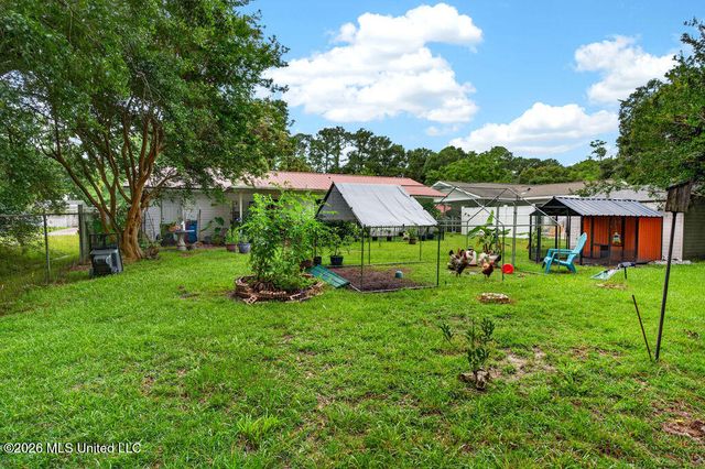 208 Linda Drive, Ocean Springs, MS 39564