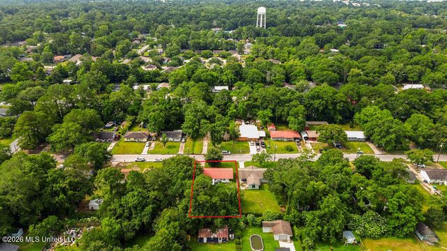 208 Linda Drive, Ocean Springs, MS 39564