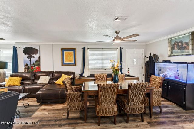 208 Linda Drive, Ocean Springs, MS 39564
