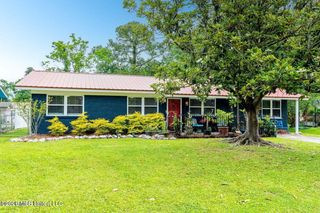 208 Linda Drive, Ocean Springs, MS 39564