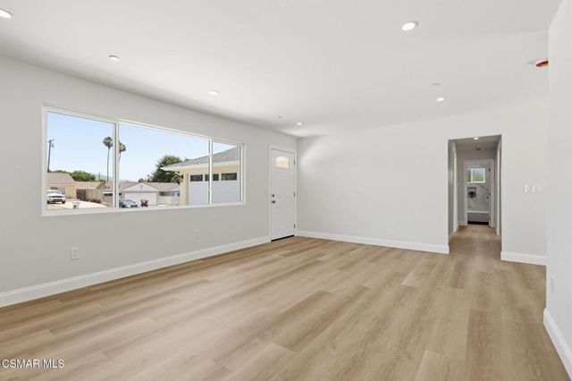 1307 Clay Avenue, Ventura, CA 93004