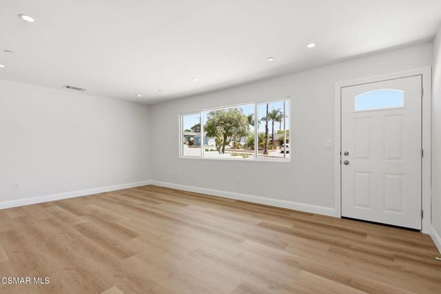 1307 Clay Avenue, Ventura, CA 93004