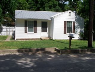 208 Bryan Street, Weatherford, TX 76086