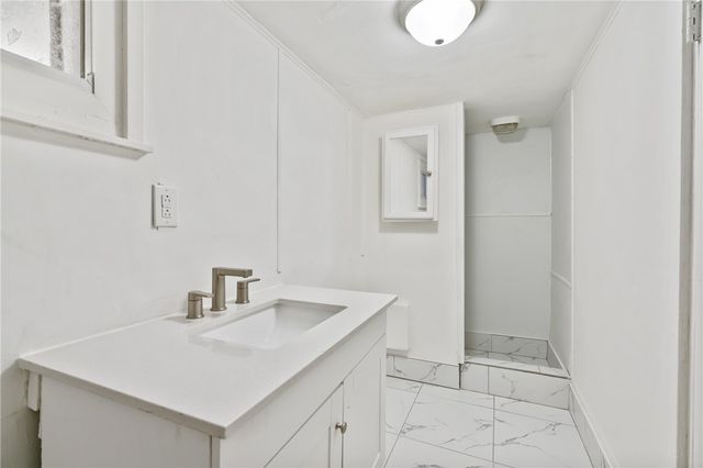 832 Delaware Ave, Glassport, PA 15045