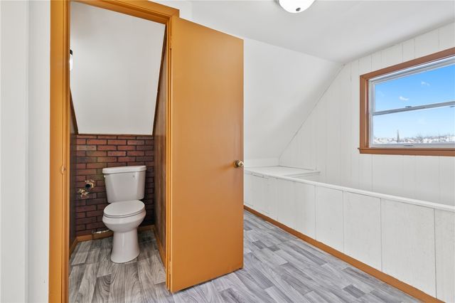 832 Delaware Ave, Glassport, PA 15045