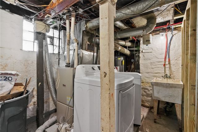 832 Delaware Ave, Glassport, PA 15045