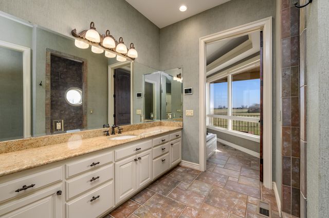 20478 Lawrence 2180, Aurora, MO 65605