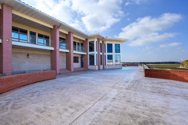 20478 Lawrence 2180, Aurora, MO 65605