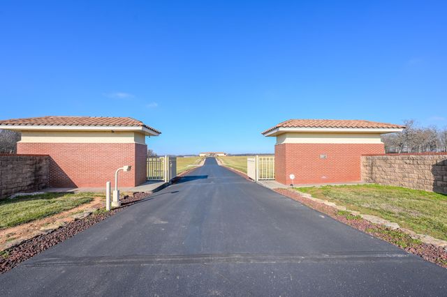 20478 Lawrence 2180, Aurora, MO 65605