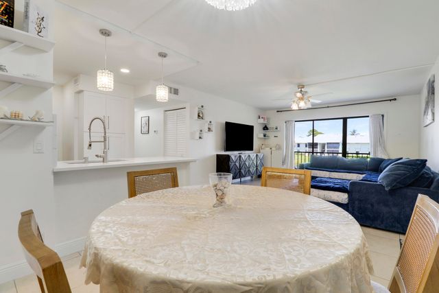 3630 ALDER Drive E2, West Palm Beach, FL 33417