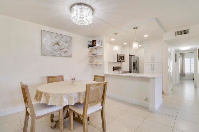 3630 ALDER Drive E2, West Palm Beach, FL 33417