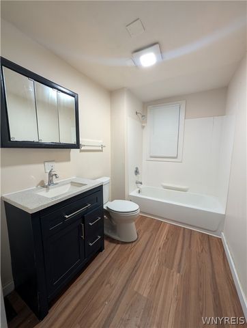 67 Barton St Street lower, Buffalo, NY 14213