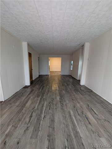 67 Barton St Street lower, Buffalo, NY 14213