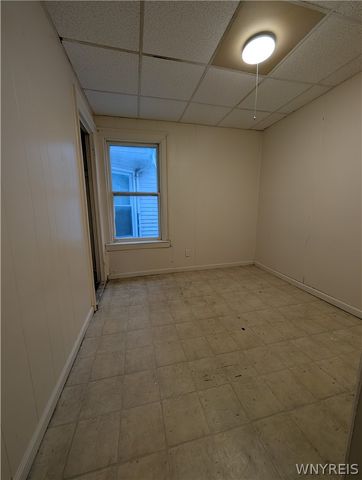 67 Barton St Street lower, Buffalo, NY 14213