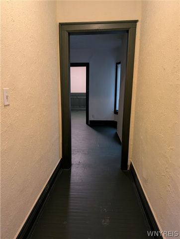 67 Barton St Street lower, Buffalo, NY 14213