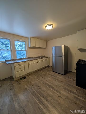 67 Barton St Street lower, Buffalo, NY 14213