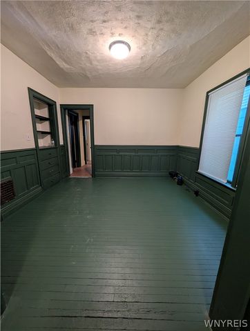 67 Barton St Street lower, Buffalo, NY 14213