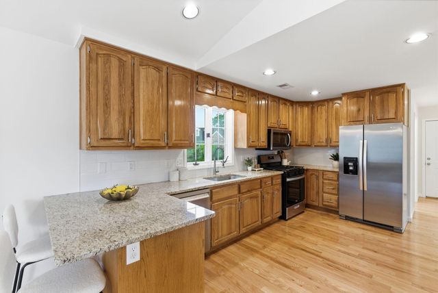 1041 Burnell Drive, Berea, KY 40403
