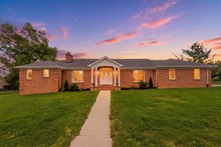 1041 Burnell Drive, Berea, KY 40403